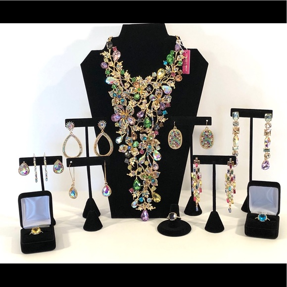 Christian Siriano Jewelry - Stunning Christian Siriano bundle